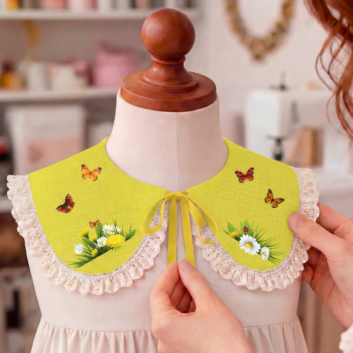 Gelber Leinenkragen für Babymädchen mit Blumenprint – VIADALINNO handgefertigt