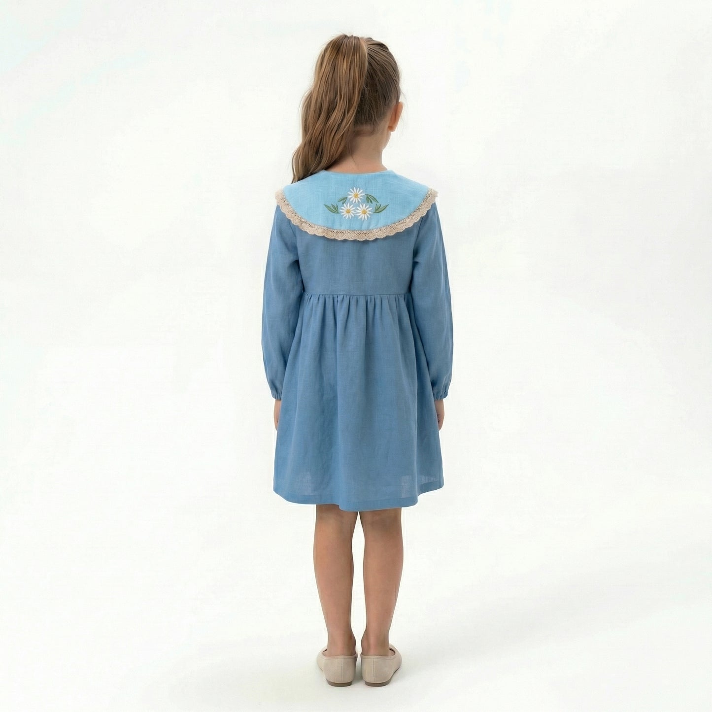 Cottagecore and Tuscan Style Embroidered Linen Collar, Peter Pan Lace Collar, Delicate Accessory for Girls' Dresses and Shirts