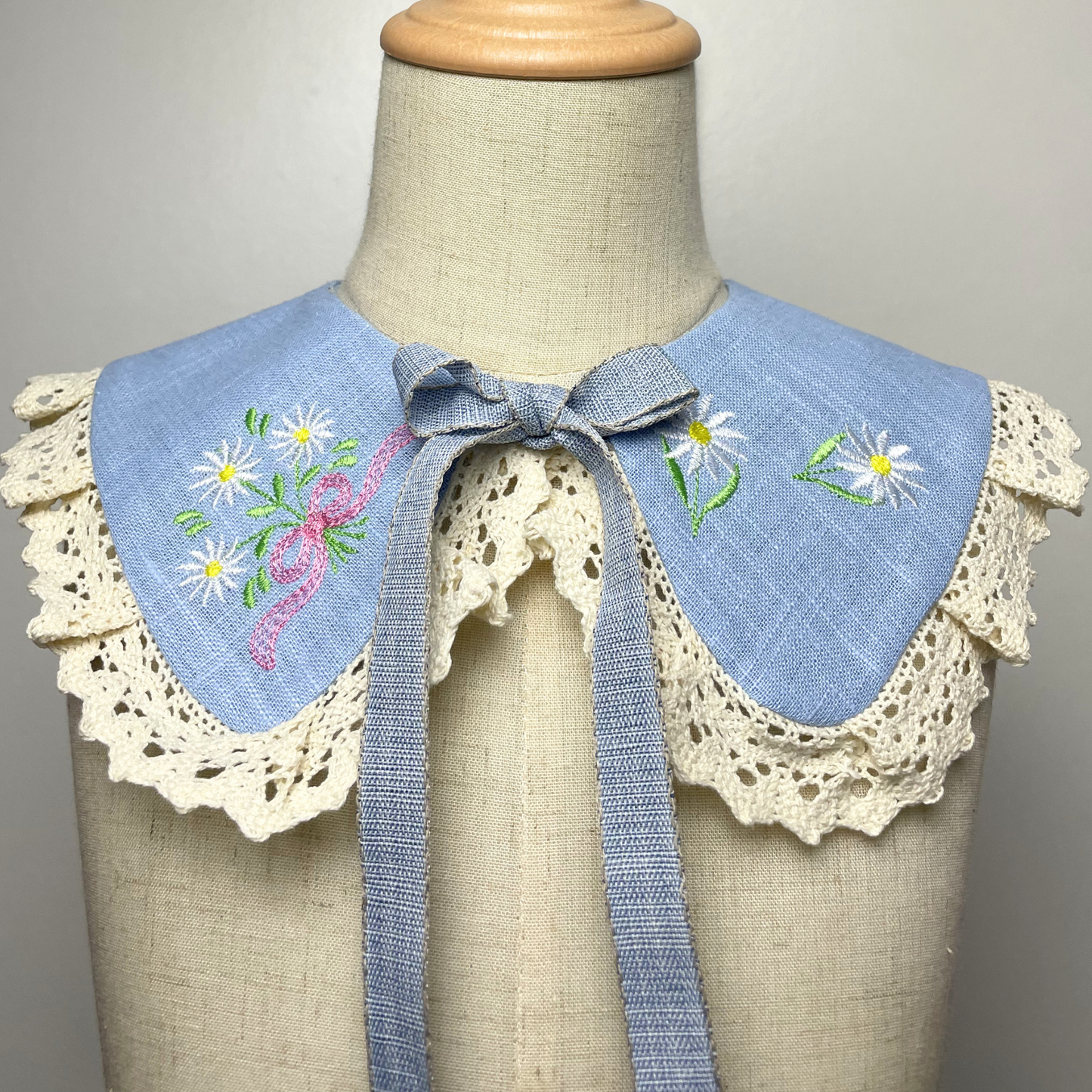Cottagecore and Tuscan Style Embroidered Linen Collar, Peter Pan Lace Collar, Delicate Accessory for Girls' Dresses and Shirts
